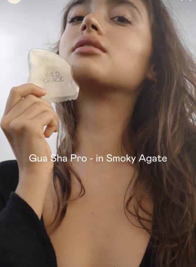 Gua Sha Pro andlitsmótunar kristall. Stór með extra biti Smokey Agat!